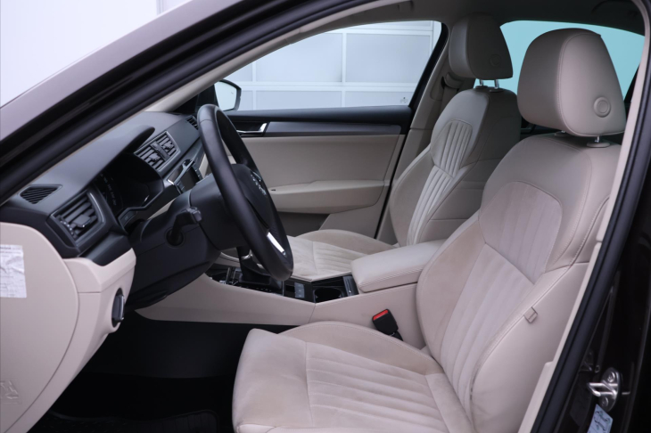 Škoda Superb 2,0 TSI 162kW DSG CZ Style