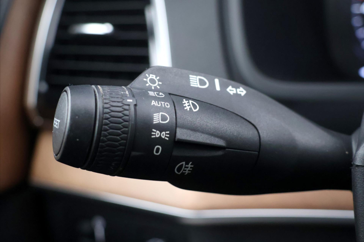 Volvo XC90 2,0 D5 173kW Inscription 4x4 DPH