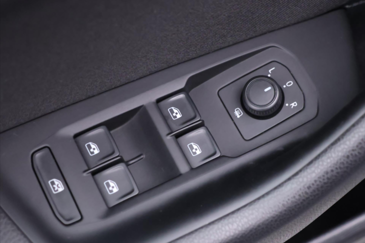 Volkswagen Passat 1,5 TSI 110kW CZ Business LED