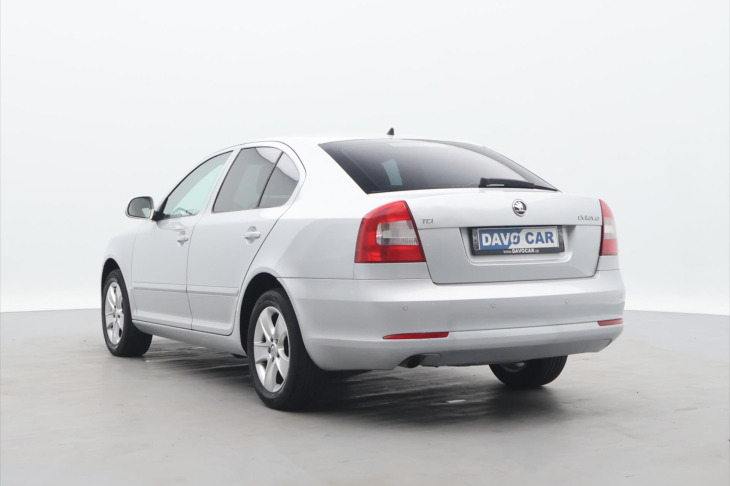 Škoda Octavia 1,6 TDI 77kW Elegance CZ Xenon