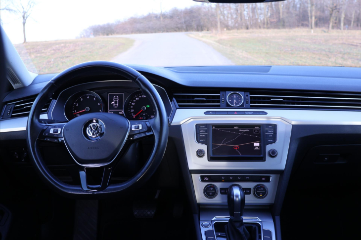 Volkswagen Passat 1,4 TSI 110kW DSG Comfort LED