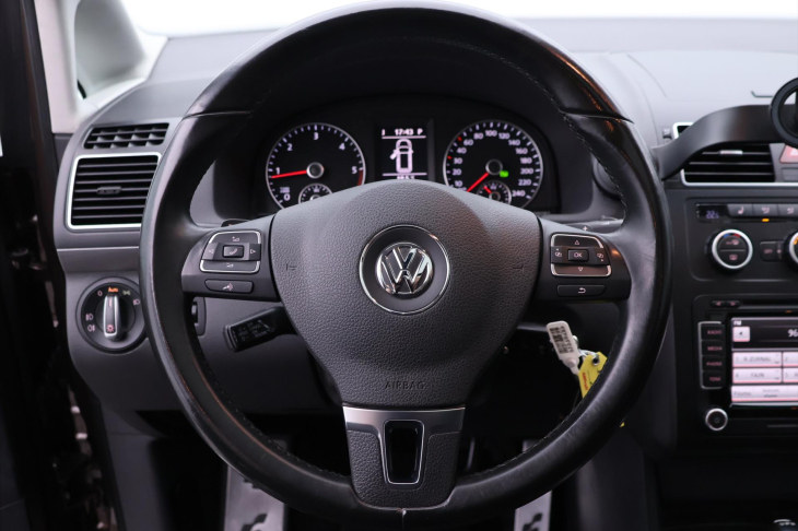 Volkswagen Touran 2,0 TDI 125kW DSG Cross 7-Míst