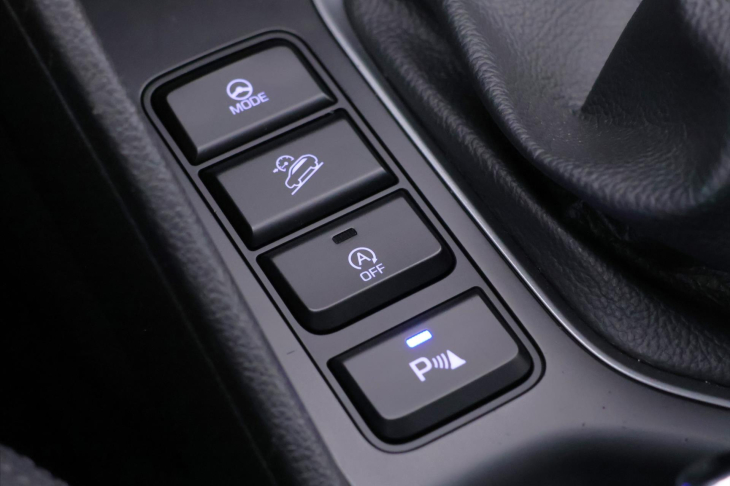 Hyundai Tucson 1,7 CRDI Xpossible Navi 1.Maj