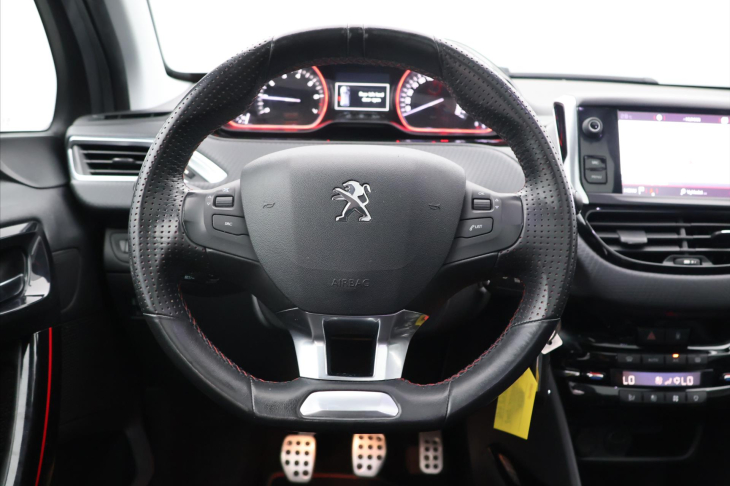 Peugeot 2008 1,2 PT 81KW GT-LINE PANORAMA