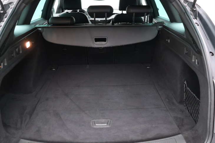 Opel Insignia 2,0 128kw Elegance Aut. CZ DPH
