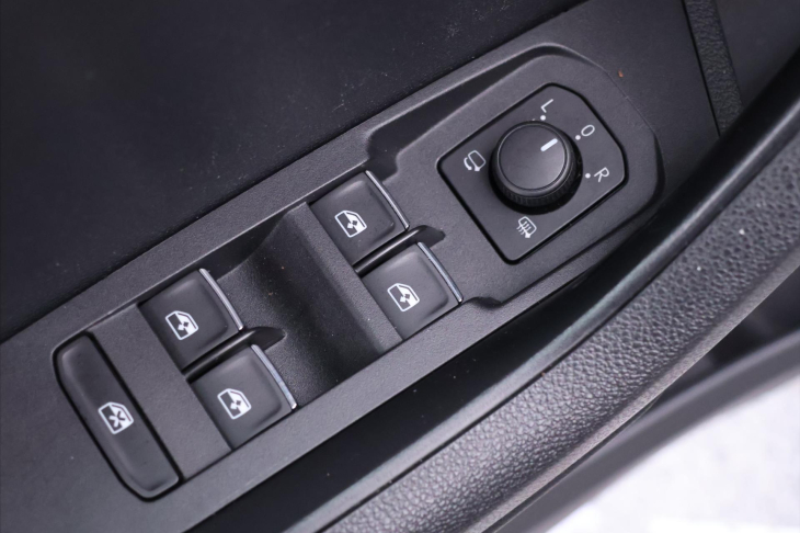 Škoda Karoq 1,0 TSI Style DPH LED Panorama