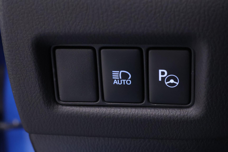 Toyota C-HR 1,8 Hybrid 72kW Selection CZ