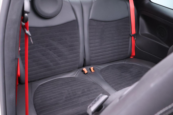 Abarth 500 1,4 T 132kW Competizione 595 C