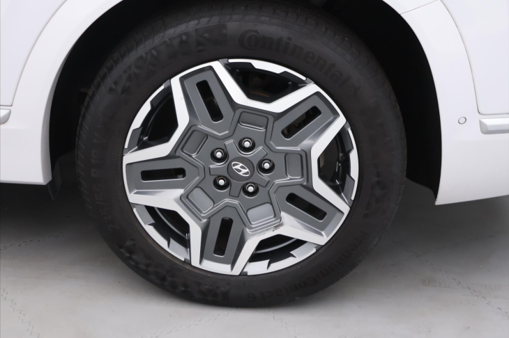 Hyundai Santa Fe 1.6 T-GDI HEV 4x4 CZ Luxury 1.MAJ