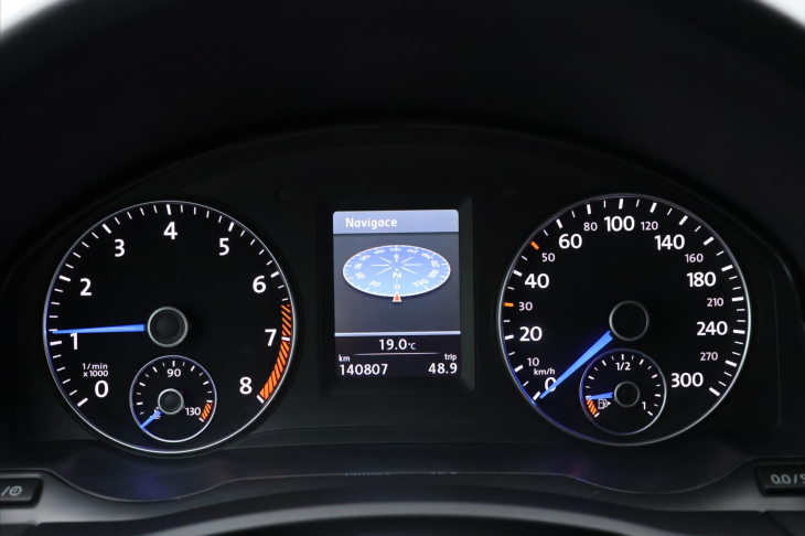 Volkswagen Scirocco 2,0 TSI 195kW R Serv.kniha