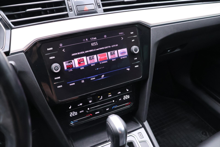 Volkswagen Passat 2,0 TDI 140kW DSG Elegance DPH