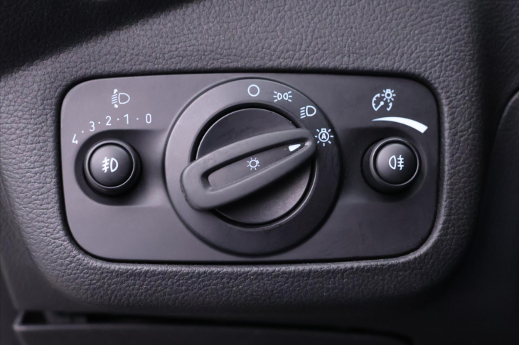 Ford Grand C-MAX 2,0 TDCI 110kW 7-Míst 1.Maj