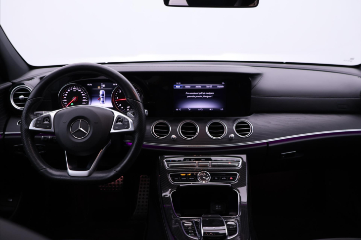 Mercedes-Benz Třídy E 2,0 220d 143kW AMG Burmester