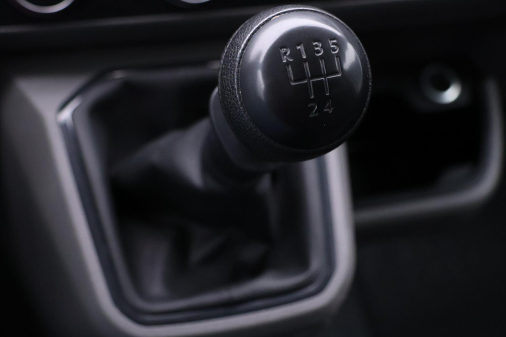 Volkswagen Transporter 2,0 TDI 81kW 9-míst Klima DPH