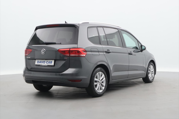 Volkswagen Touran 1,6 TDI DSG Panorama LED 1.Maj
