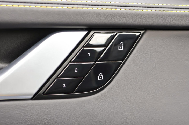 Porsche 911 3,0 V6 331kW 7MAN DPH Carrera S