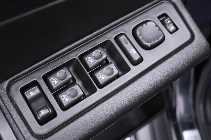 Hummer H2 6,0 i 237kW Automat 4x4 Kůže