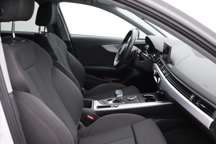 Audi A4 1,4 TFSI 110kW Aut. serv.kn.
