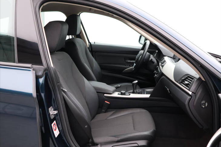 BMW Řada 3 2,0 328i Advantage GT 1.Maj.