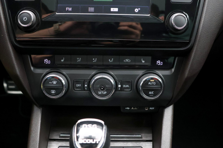 Škoda Octavia 2.0 TDI 135kW DSG Scout Xenon