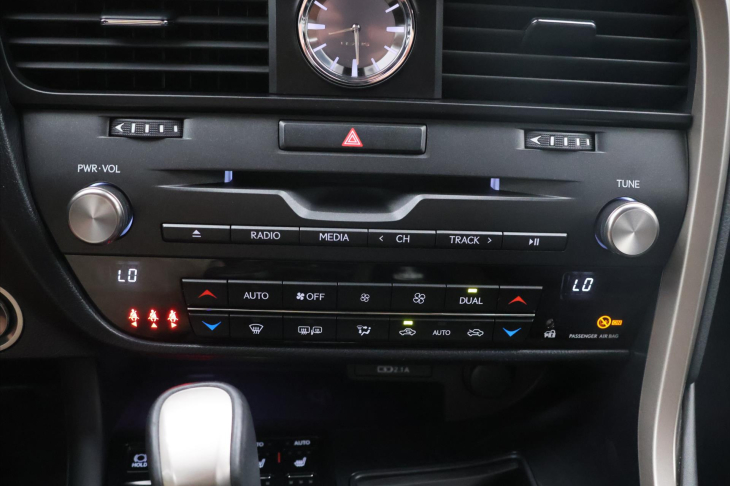Lexus RX 2,0 300 4x4 CZ 1.Maj. DPH