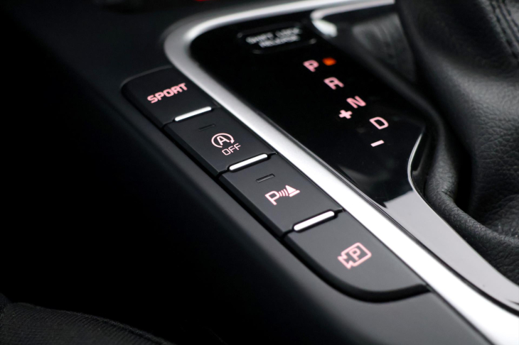 Kia Ceed SW 1,5 T-GDI 117kW GT-Line CZ DPH