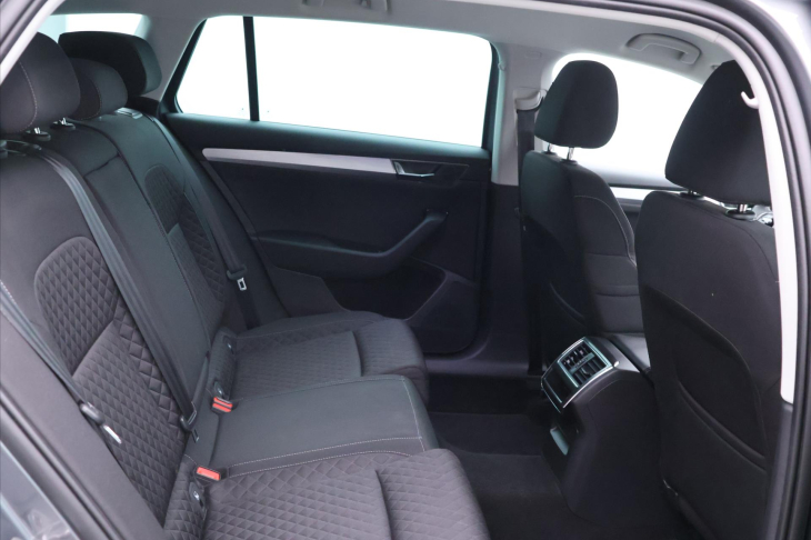 Škoda Superb 2,0 TDI 110kW DSG CZ 1.Maj DPH