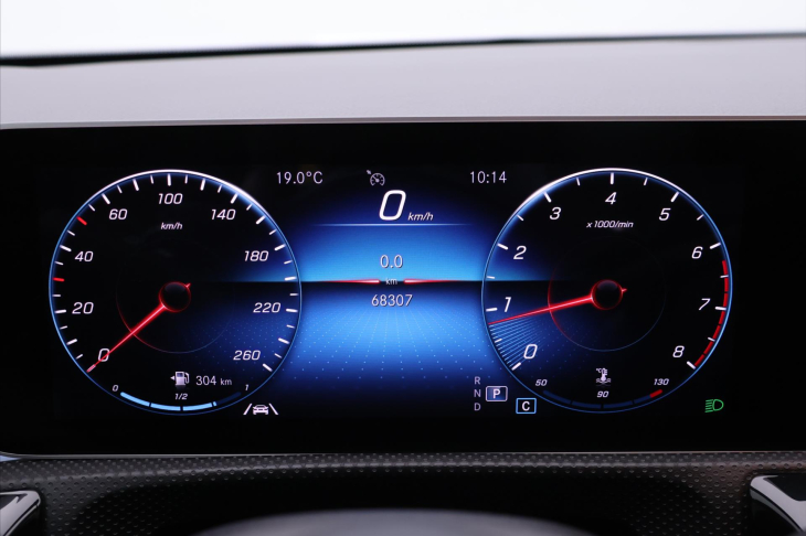 Mercedes-Benz Třídy A 1,3 200 120kW Aut. CZ kůže DPH