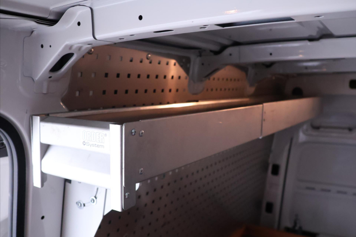 Volkswagen Crafter 2,0 TDI 130kW CZ DPH Tažné L2H2