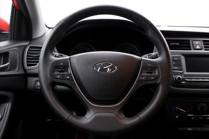 Hyundai i20 1,3 i 55kW Family+ CZ 1.maj