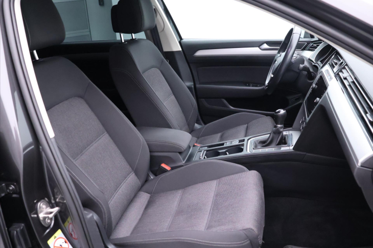 Volkswagen Passat 2,0 TDI 110kW Comfortline Navi