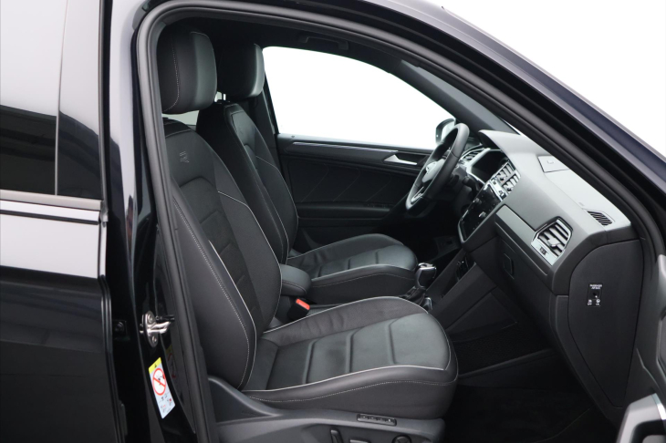 Volkswagen Tiguan Allspace 2,0 TDI R-line 4Motion DSG DPH