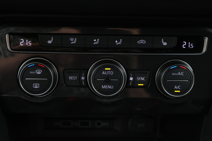 Volkswagen Tiguan 1,4 TSI 92KW CZ KLIMA LED