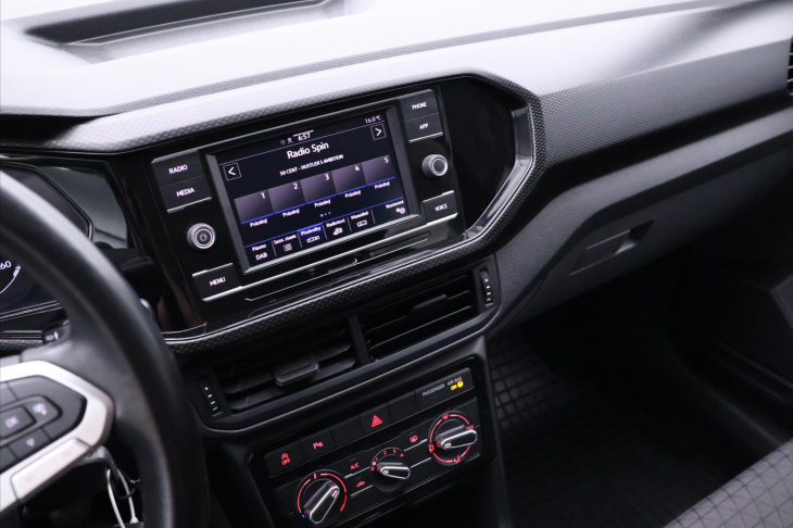 Volkswagen T-Cross 1,0 TSI 70kW CZ Life 1.Maj.