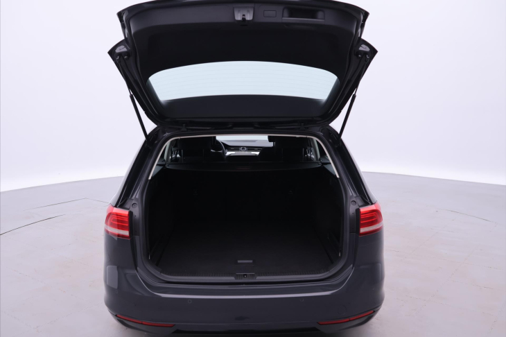 Volkswagen Passat 2,0 TDI 110kW DSG Comfort Navi