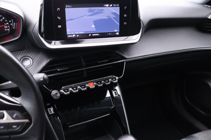 Peugeot 2008 1,2 PT Allure LED 1.Maj DPH