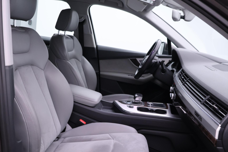 Audi Q7 3,0 TFSI 245kW Quattro Tiptronic CZ