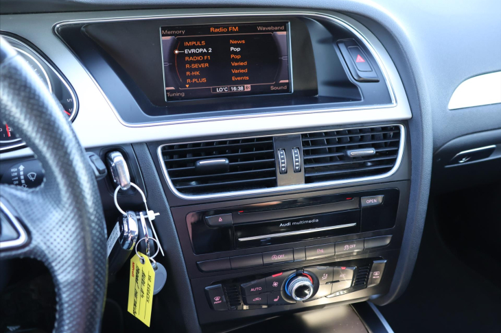 Audi A4 2,0 TDI 130kW Quattro S line