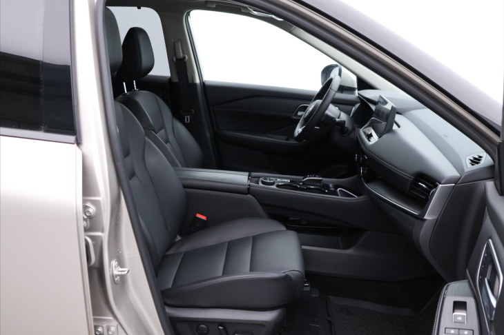 Nissan X-Trail 1,5 e-Power 4WD Tekna CZ 1.Maj