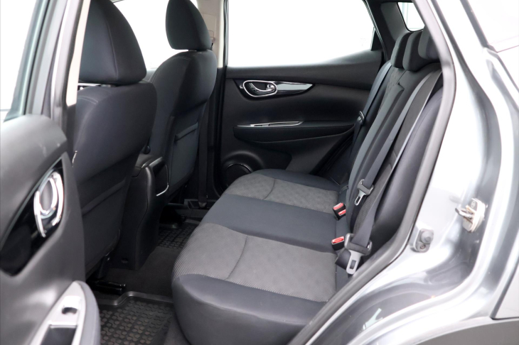 Nissan Qashqai 1,2 DIG-T 95KW CZ Acenta