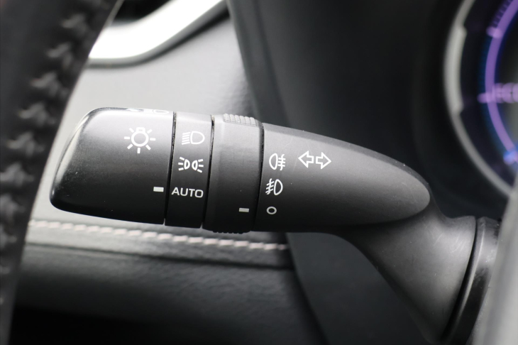 Toyota RAV4 2,5 131kW Hybrid Navigace