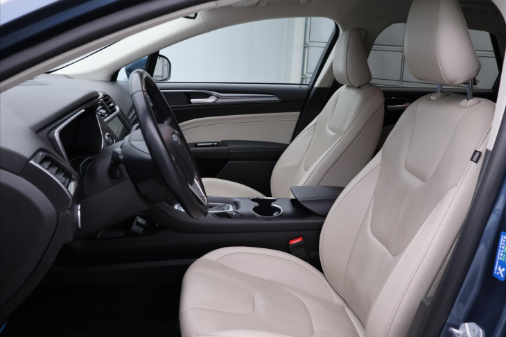 Ford Mondeo 2,0 Hybrid iCVT 103kW Vignale