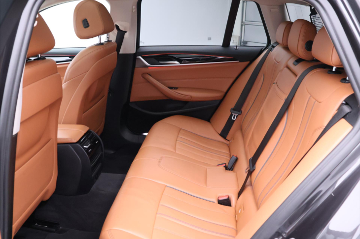 BMW Řada 5 2,0 520da 120kW Sportline