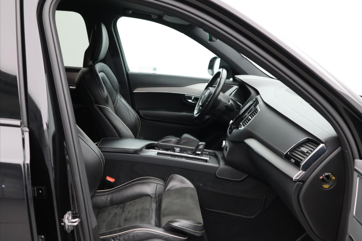 Volvo XC90 2.0 B6 220kW R-Design CZ Aut.