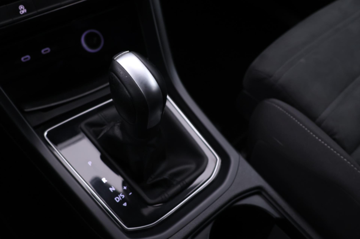 Volkswagen Touran 2,0 TDI 110kW DSG Matrix DPH