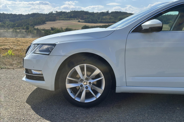 Škoda Octavia 1.6 TDI CZ Style+ LED Navi