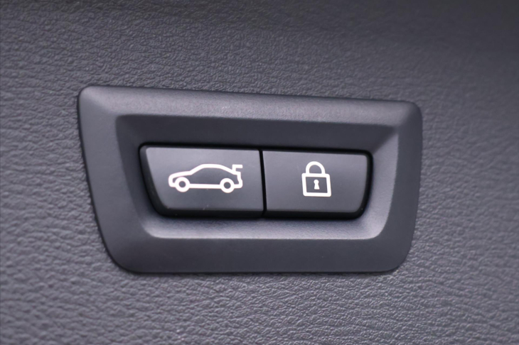 BMW X1 2,0 20i 131kW Aut. xDrive CZ