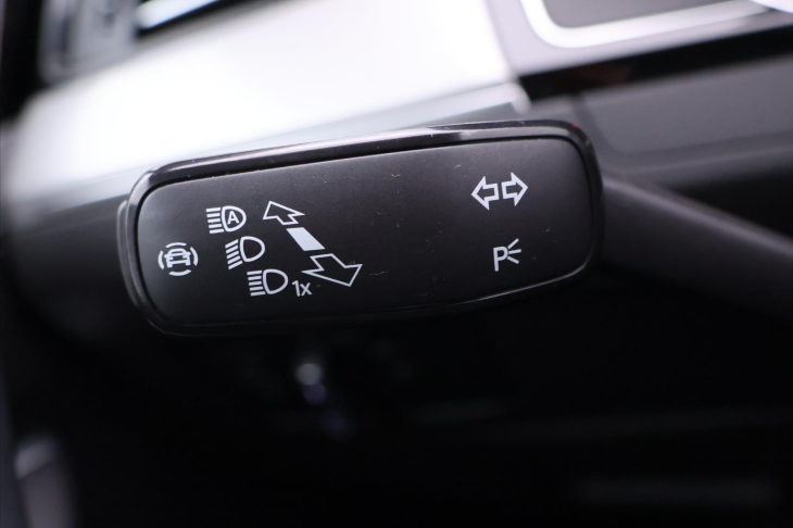 Volkswagen Passat 1,5 TSI DSG Business CZ DPH