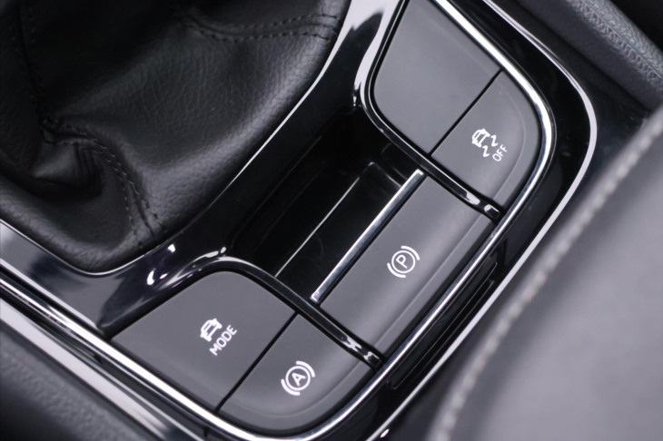 Škoda Karoq 2,0 TDI 110kW CZ Style Virtual DPH