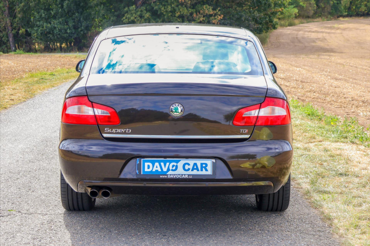 Škoda Superb 2,0 TDI Exclusive Xenon 1.Maj.